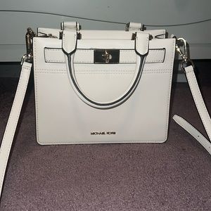 Michael Kors crème hand bag/crossbody bag